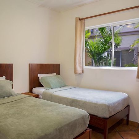 Villas Iguana A-13 Beachfront Condo Extérieur photo