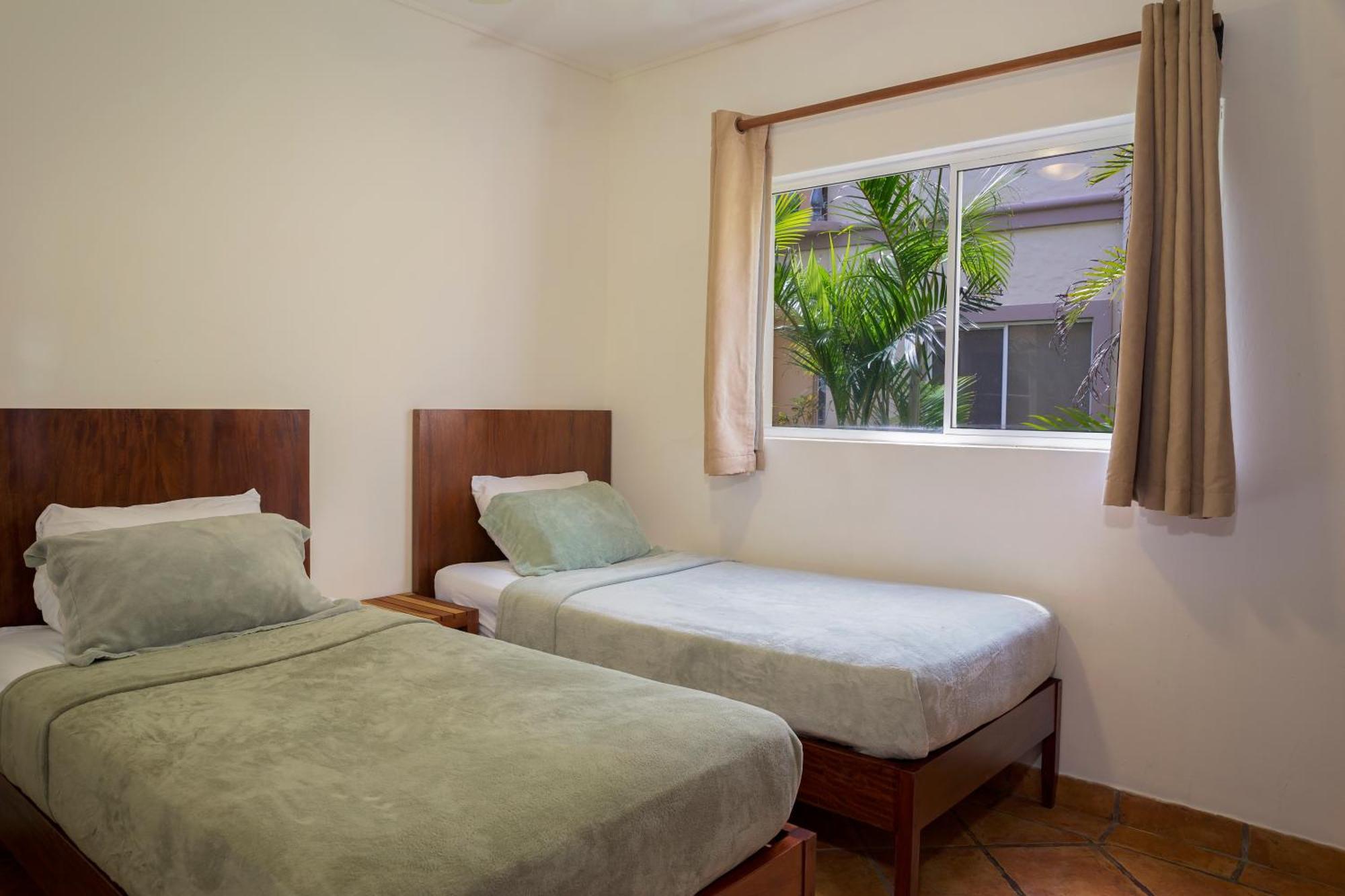 Villas Iguana A-13 Beachfront Condo Extérieur photo