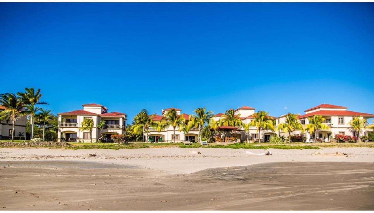 Villas Iguana A-13 Beachfront Condo Extérieur photo